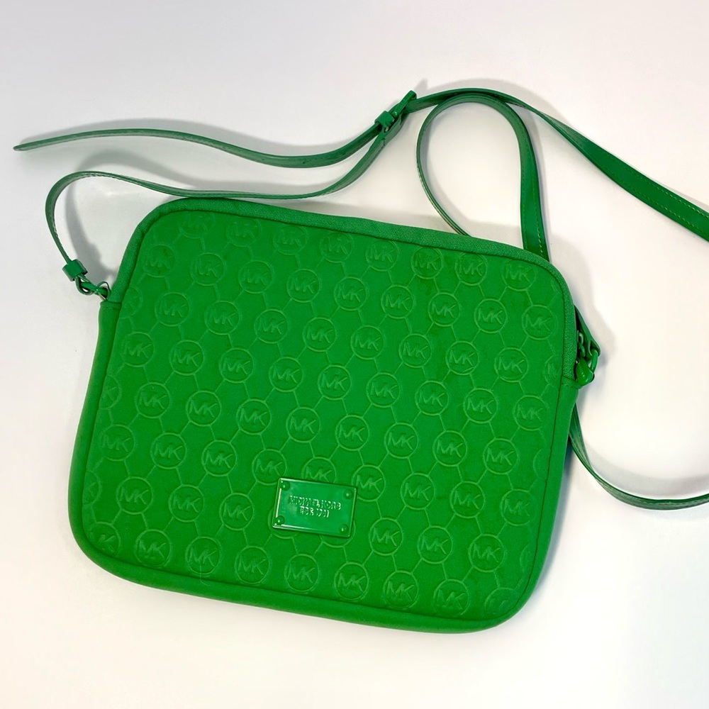 Michael Kors green cushioned  neoprene zippered bag